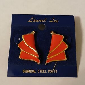Laurel Lee Coral Gold Tone Enamel Shell Wings Fan Earrings Art Deco Style